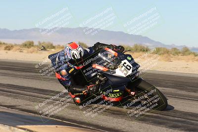 media/Nov-02-2025-CVMA (Sun) [[337aff29ab]]/Race 18-Supersport Middleweight/